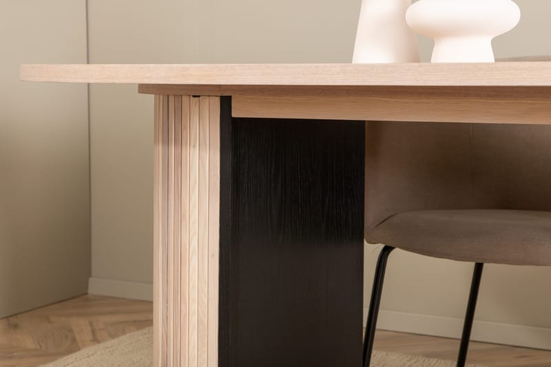 Ruokailuryhmä Cinaba 200 cm Soikea sis. 4 Beraid tuolia - Beige / Musta - Huonekalut - Pöytä & ruokailuryhmä - Ruokailuryhmä