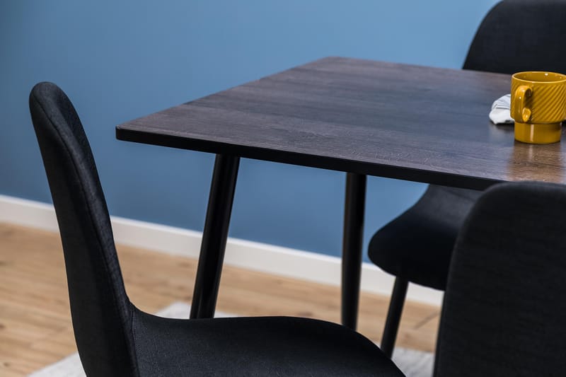 Ruokailuryhmä Jaunita 120 cm 4 Naira tuolia - Ruskea/Musta - Huonekalut - Pöytä & ruokailuryhmä - Ruokailuryhmä