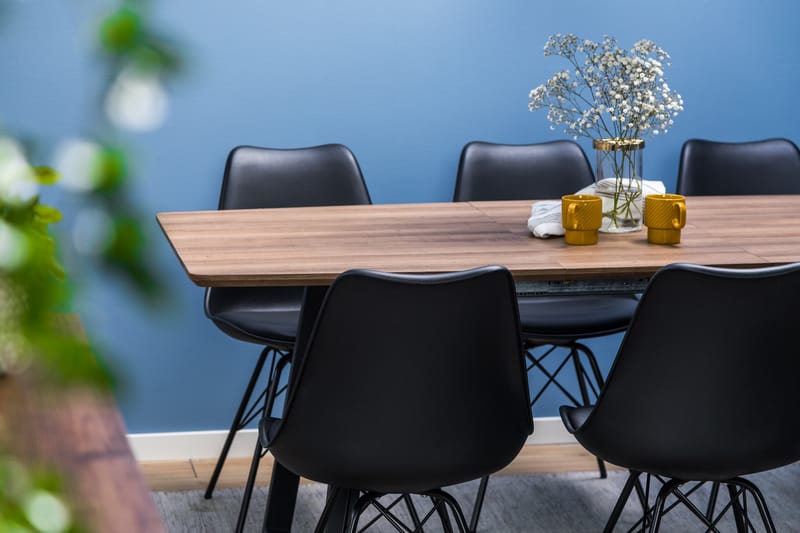Ruokailuryhmä Jaunita Jatkettava 140 cm 6 Scale tuolia - Ruskea/Musta - Huonekalut - Pöytä & ruokailuryhmä - Ruokailuryhmä