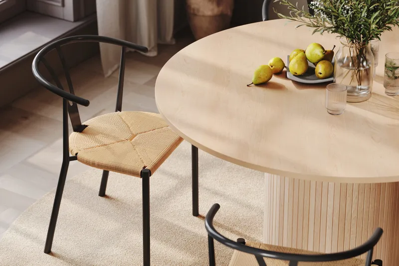 Ruokailuryhmä Kopparbo 130 cm Pyöreä 4 Tarnia tuolia - Tammi/Musta - Huonekalut - Pöytä & ruokailuryhmä - Ruokailuryhmä