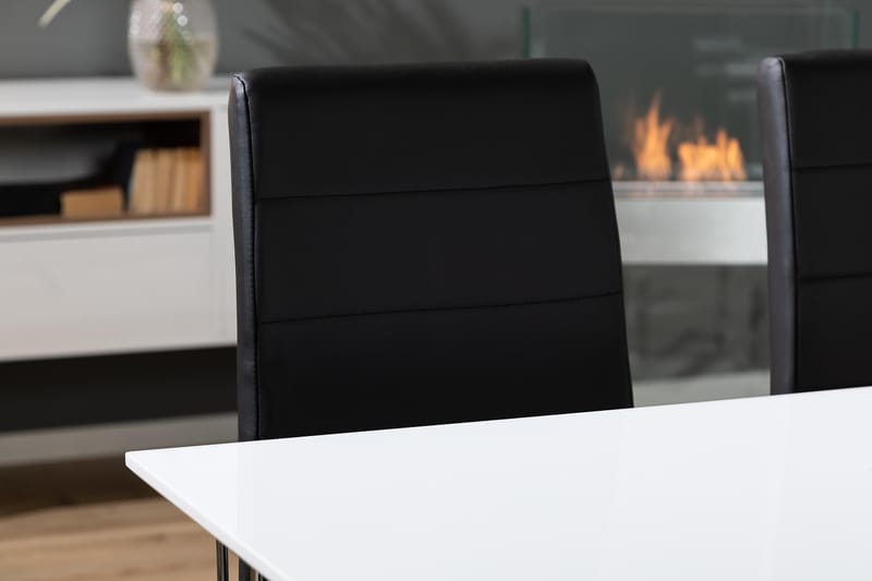 Ruokailuryhmä Kranstull 120 cm 4 Jack tuolia - Valkoinen/Musta PU/Kromi - Huonekalut - Pöytä & ruokailuryhmä - Ruokailuryhmä