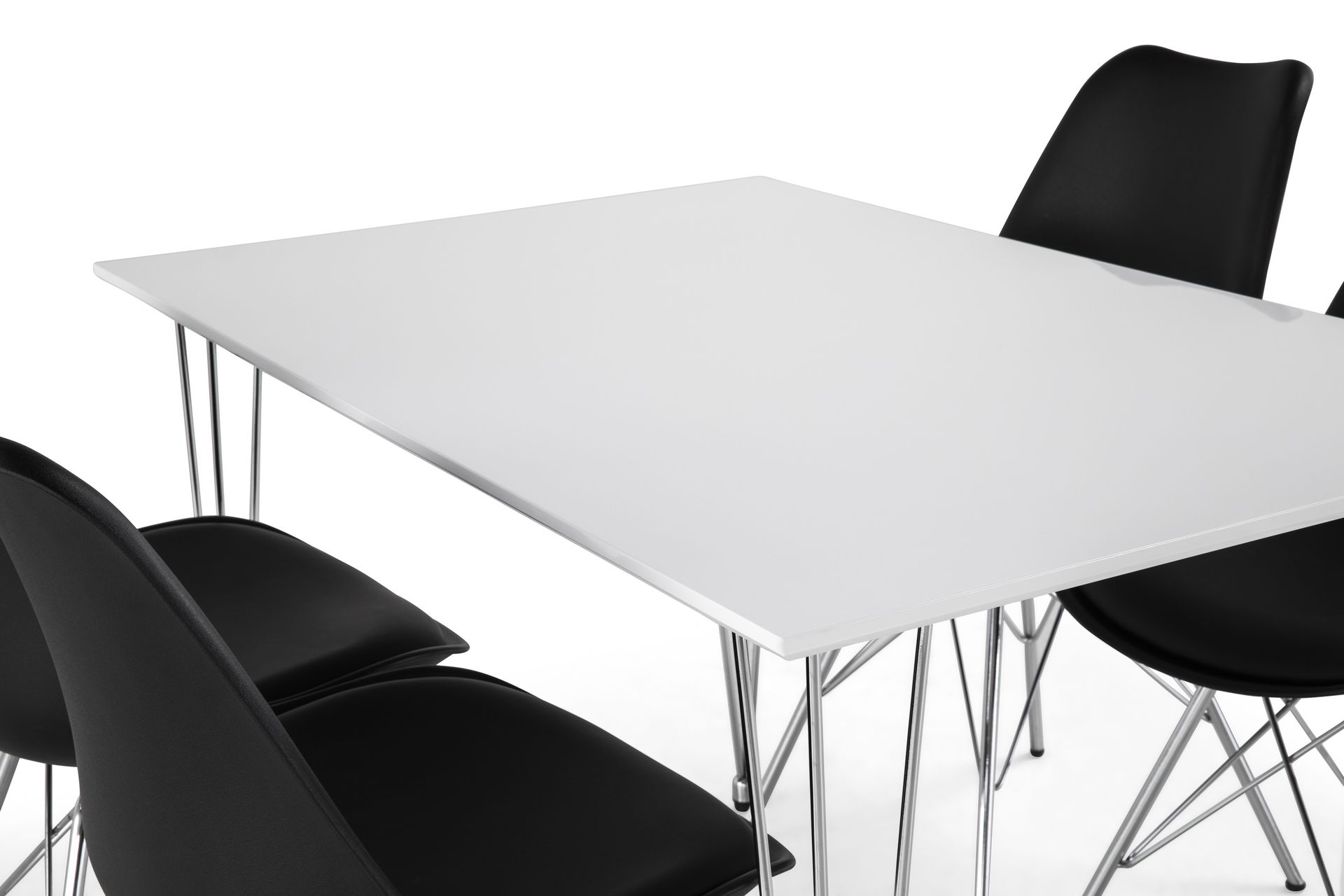 Ruokailuryhmä Kranstull 120 cm 4 Scale tuolia - Valkoinen/Musta PU/Kromi - Huonekalut - Pöytä & ruokailuryhmä - Ruokailuryhmä