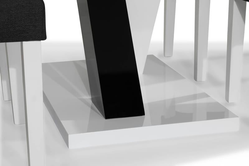 Ruokailuryhmä Mendoza 140 cm 4 Leo tuolia - Valkoinen/Musta/Musta PU - Huonekalut - Pöytä & ruokailuryhmä - Ruokailuryhmä