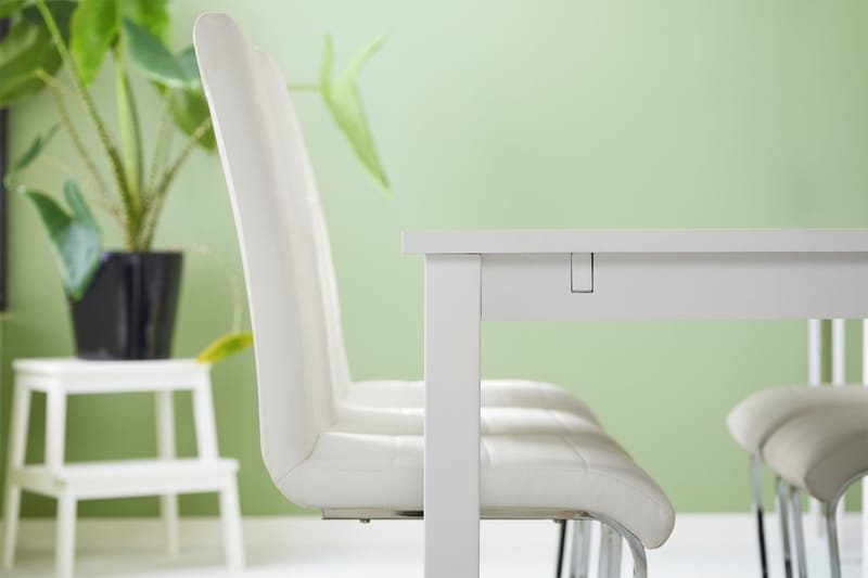 Ruokailuryhmä Octavia 180 cm Jatkettava 6 Jack tuolia - Valkoinen/PU/Kromi - Huonekalut - Pöytä & ruokailuryhmä - Ruokailuryhmä