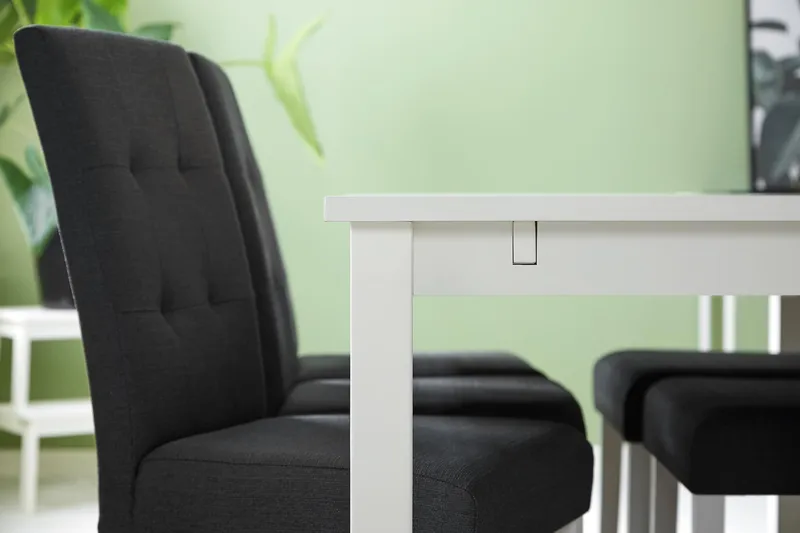 Ruokailuryhmä Octavia 180 cm Jatkettava 6 Leo tuolia - Valkoinen/Tummanharmaa - Huonekalut - Pöytä & ruokailuryhmä - Ruokailuryhmä