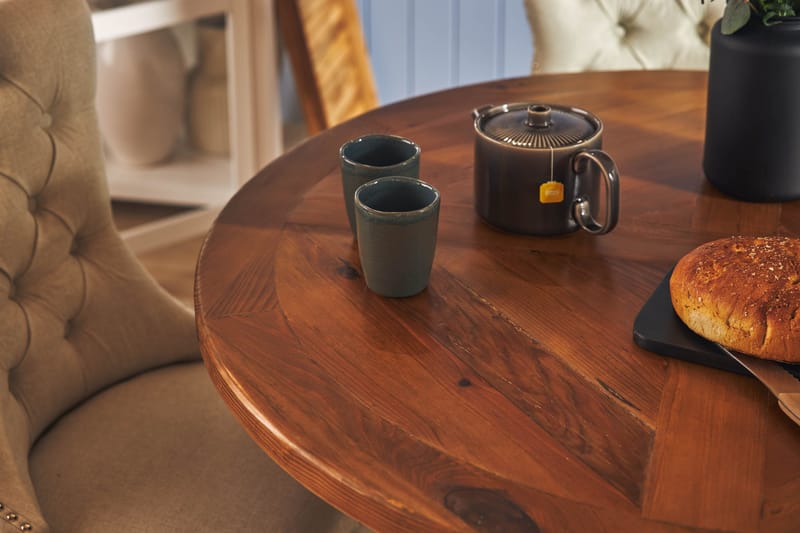 Ruokailuryhmä Yorkshire 120 cm Pyöreä 4 Lossmen tuolia - Ruskea - Huonekalut - Pöytä & ruokailuryhmä - Ruokailuryhmä