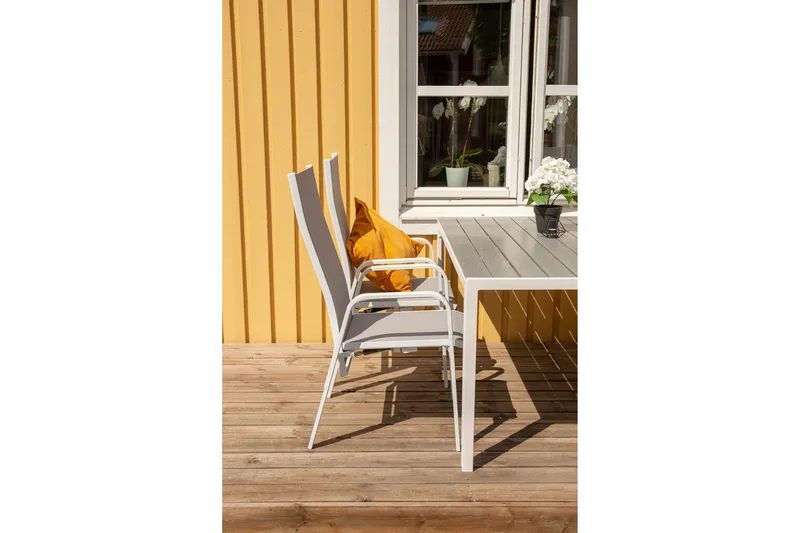 Ruokapöytä ja 4 Dusternbrook nojatuolia - Polywood/Valkoinen - Puutarhakalusteet - Ulkoryhmä - Ruokailuryhmät ulos