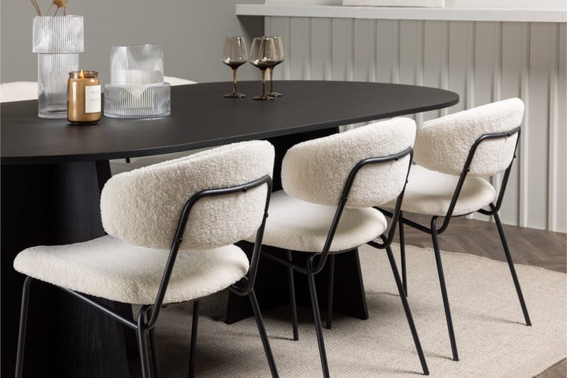 Ruokailuryhmä Venture Home Bootcut-ovaali ruokapöytä - musta / musta viilutettu +Chico-ruokatuoli - musta / valkoinen bouclé _6 Musta - Huonekalut - Pöytä & ruokailuryhmä - Ruokailuryhmä