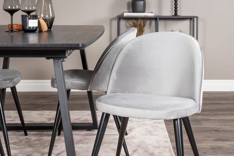 Ruokailuryhmä Venture Home Inca-jatkettava ruokailuryhmä 160 cm suorakaiteen muotoinen, sisältää 4 Velvet-tuolia Musta/Vaaleanharmaa - Huonekalut - Pöytä & ruokailuryhmä - Ruokailuryhmä