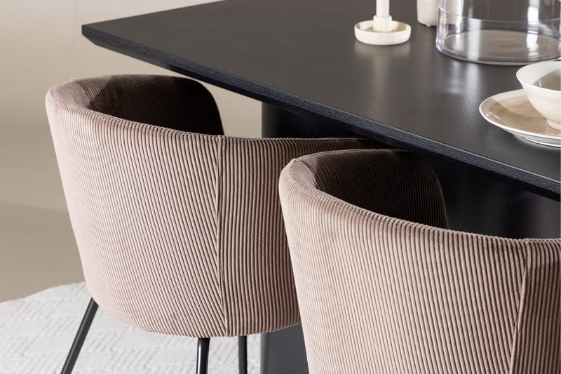 Ruokailuryhmä Venture Home Olivia-ruokailuryhmä 210 cm, suorakulmainen, 6 Berit-tuolia Musta/Ruskea/Musta - Huonekalut - Pöytä & ruokailuryhmä - Ruokailuryhmä