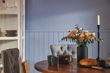 Ruokailuryhmä Yorkshire 120 cm Pyöreä 4 Lossmen tuolia - Ruskea - Huonekalut - Pöytä & ruokailuryhmä - Ruokailuryhmä