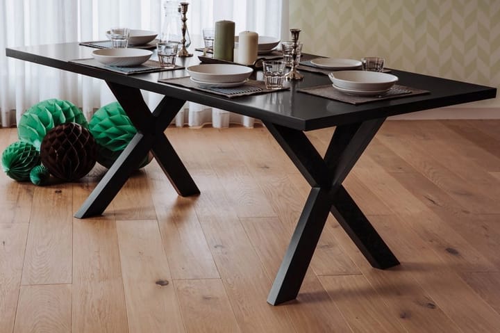 Ruokapöytä Lisala 180 cm - Musta - Ruokapöydät & keittiön pöydät