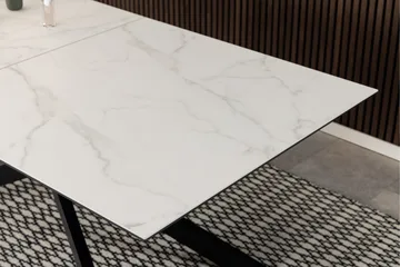 Ruokapöytä Salupa 240x100 cm - Valkoinen - Huonekalut - Pöytä & ruokailuryhmä - Ruokapöydät & keittiön pöydät