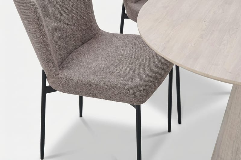 Siena-ruokailuryhmä, pyöreä 110 cm, valkokuullotettu, 4 Elsie-ruokatuolia - Valkokuullotettu/harmaa - Huonekalut - Pöytä & ruokailuryhmä - Ruokailuryhmä