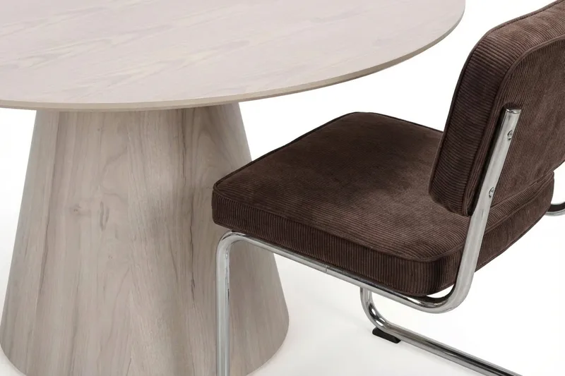 Siena-ruokailuryhmä, pyöreä 150 cm, valkolakattu, 6 Milva-ruokatuolia - Valkolakattu/ruskea/kromi - Huonekalut - Pöytä & ruokailuryhmä - Ruokailuryhmä