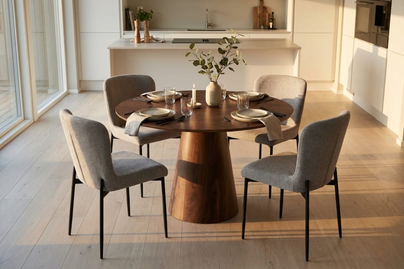 Siena Ruokailuryhmä Pyöreä 110 cm Pähkinä ja 4 Elsie Ruokatuolia - Pähkinä/Vaaleanharmaa - Huonekalut - Pöytä & ruokailuryhmä - Ruokailuryhmä