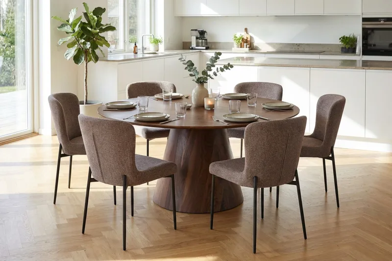 Siena Ruokailuryhmä Pyöreä 150 cm Pähkinä ja 6 Elsie Ruokatuolia - Pähkinä/Harmaa - Huonekalut - Pöytä & ruokailuryhmä - Ruokailuryhmä