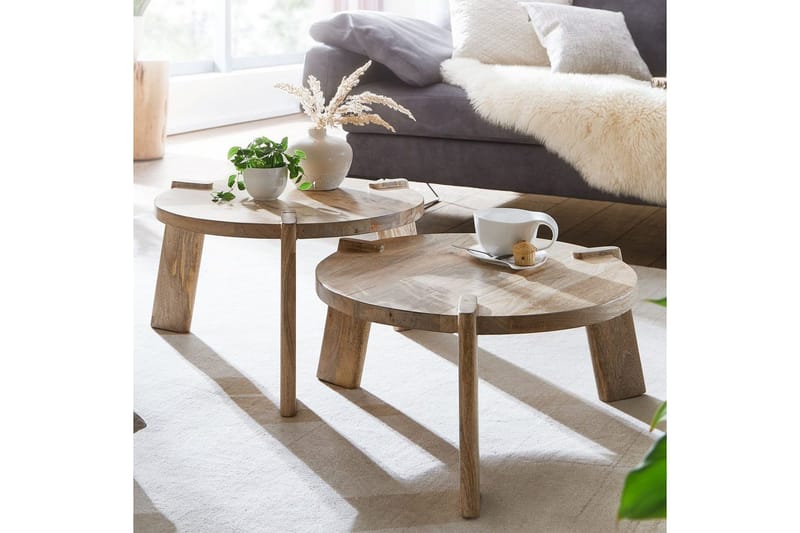Sisaruspöytä Wohnling 2 kpl Pyöreää Massiivipuuta Massiivisilla Jaloilla Maalaistalo - Huonekalut - Pöytä & ruokailuryhmä - Sohvapöytä