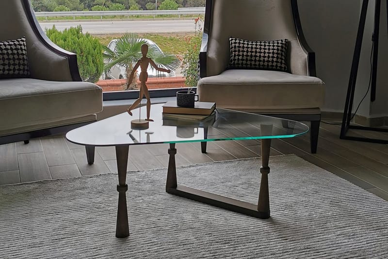 Sohvapöytä Vallsbo 96 cm Kolmikulmainen - Pähkinänruskea - Huonekalut - Pöytä & ruokailuryhmä - Sohvapöytä