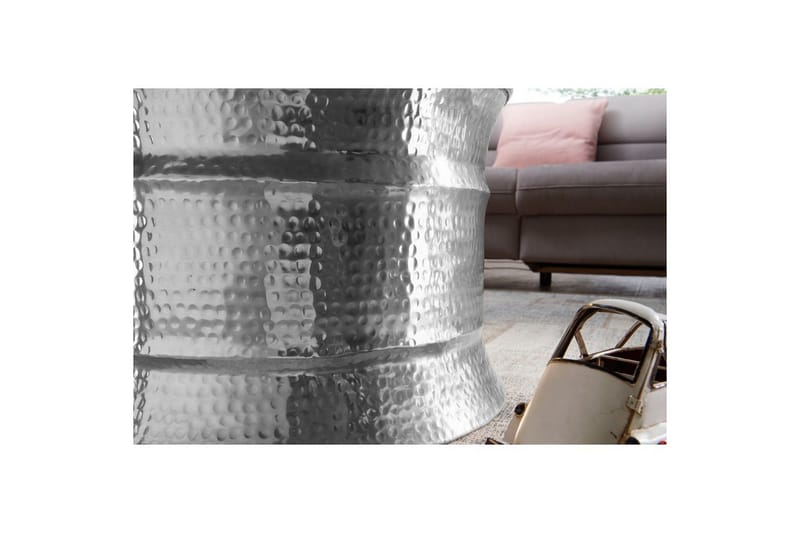 Sohvapöytä Wohnling Pyöreä vasaroitu alumiinipinta lakattu itämainen - Huonekalut - Pöytä & ruokailuryhmä - Sohvapöytä