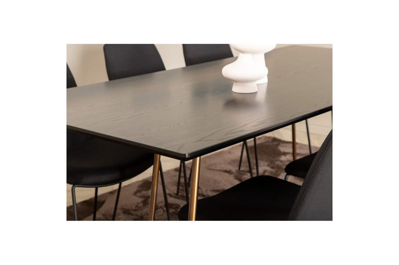 Suorakulmainen ruokaryhmä Petra, Muce - Huonekalut - Pöytä & ruokailuryhmä - Ruokailuryhmä