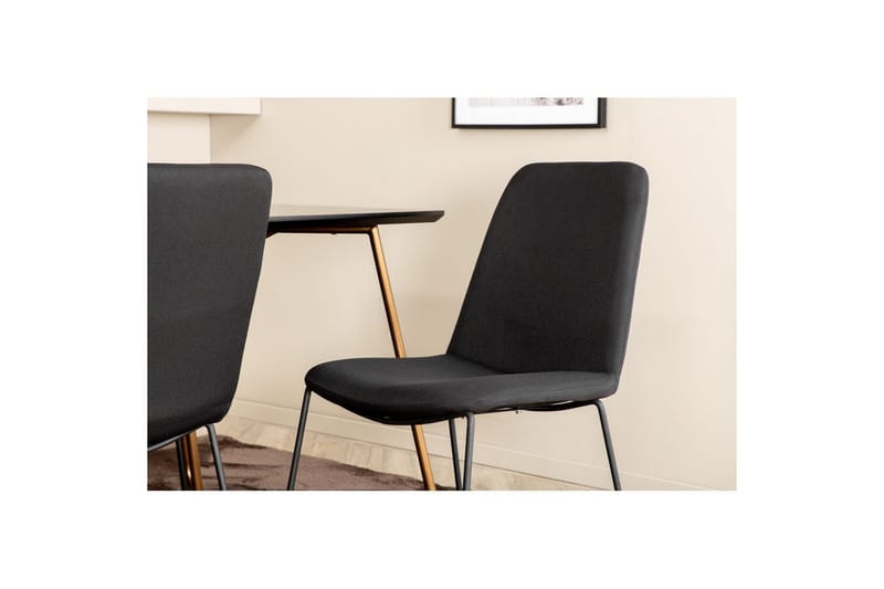 Suorakulmainen ruokaryhmä Petra, Muce - Huonekalut - Pöytä & ruokailuryhmä - Ruokailuryhmä