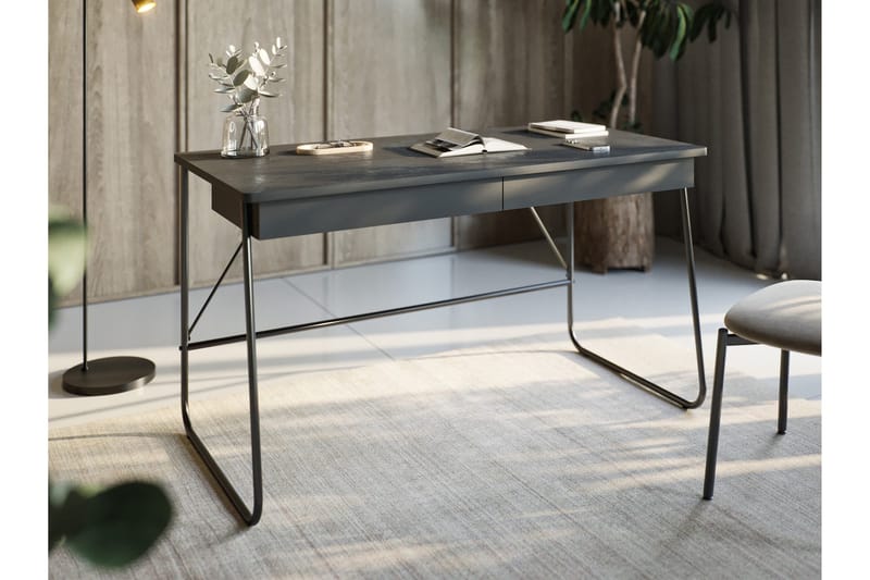 Aditiya Kirjoituspöytä 67x135 cm - Musta - Huonekalut - Pöytä & ruokailuryhmä - Työpöytä - Tietokonepöytä