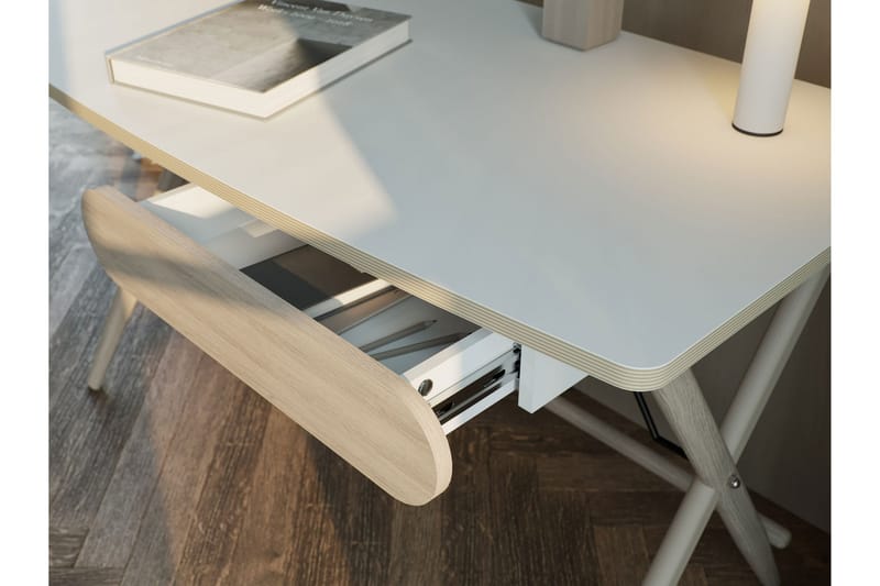 Aditiya Kirjoituspöytä 67x135 cm - Valkoinen - Huonekalut - Pöytä & ruokailuryhmä - Työpöytä - Tietokonepöytä