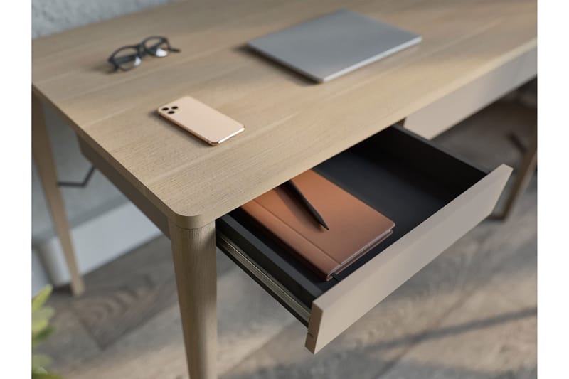 Aditiya Kirjoituspöytä 71x139 cm - Ruskea - Huonekalut - Pöytä & ruokailuryhmä - Työpöytä - Tietokonepöytä