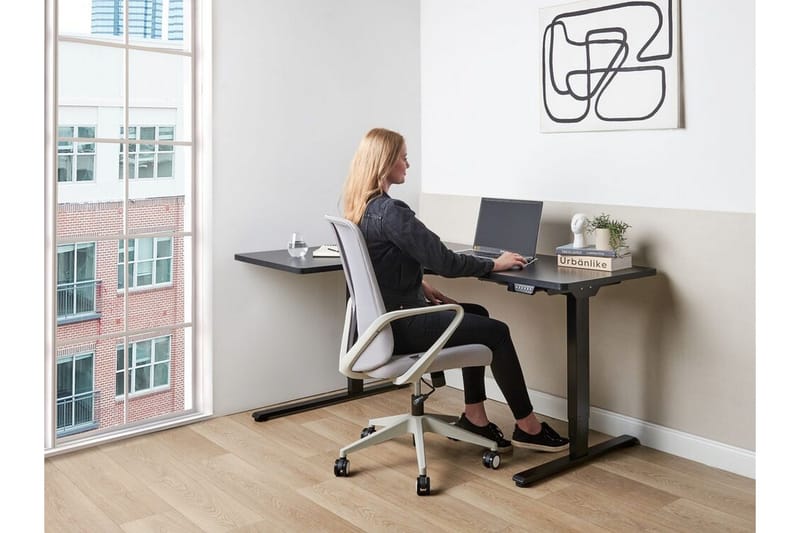 Bina Työpöytä 109x160 cm - Musta - Huonekalut - Pöytä & ruokailuryhmä - Työpöytä - Tietokonepöytä