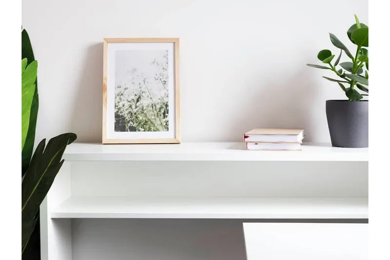 Grianan Skrivbord 136 cm White - Huonekalut - Pöytä & ruokailuryhmä - Työpöytä
 - Kirjoituspöytä