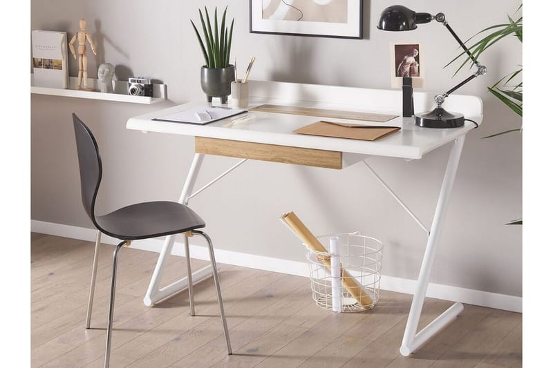 Kirjoituspöytä 120 x 60 cm Valkoinen/Vaalea puu Focus - Valkoinen - Huonekalut - Pöytä & ruokailuryhmä - Työpöytä - Kirjoituspöytä