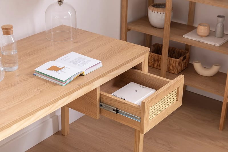 Kirjoituspöytä Makwana 130 cm - Natural - Huonekalut - Pöytä & ruokailuryhmä - Työpöytä - Kirjoituspöytä