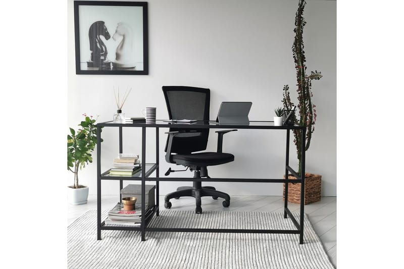 Kirjoituspöytä Vallsbo 130 cm Säilytyksellä 2 hyllyä - Lasi/Savunvärinen/Musta - Huonekalut - Pöytä & ruokailuryhmä - Työpöytä - Kirjoituspöytä