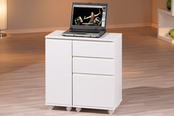 Tietokonepöytä Dillard 121 cm pyörillä - Valkoinen - Tietokonepöytä
 - Kirjoituspöytä