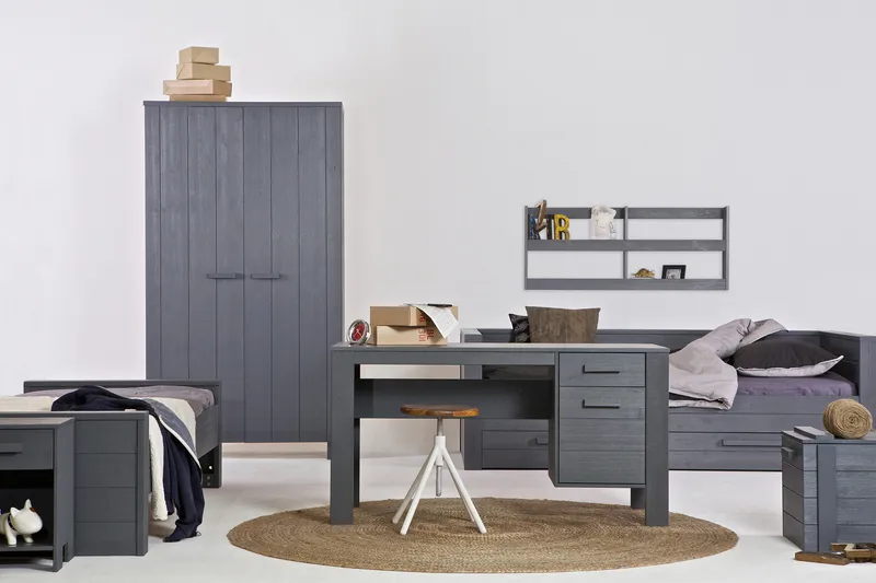 Tietokonepöytä Mitchell 141 cm Säilytyksellä Laatikko+kaappi - Teräksenharmaa - Huonekalut - Pöytä & ruokailuryhmä - Työpöytä - Kirjoituspöytä