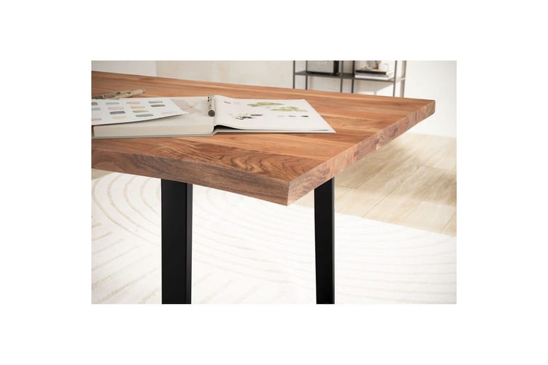 Kirjoituspöytä Wohnling Massiivipuinen puureuna Metallijalat Maalaistyyli Musta, suora, 200x100 cm - Musta, suora, 200x100 cm - Huonekalut - Pöytä & ruokailuryhmä - Työpöytä
 - Tietokonepöytä