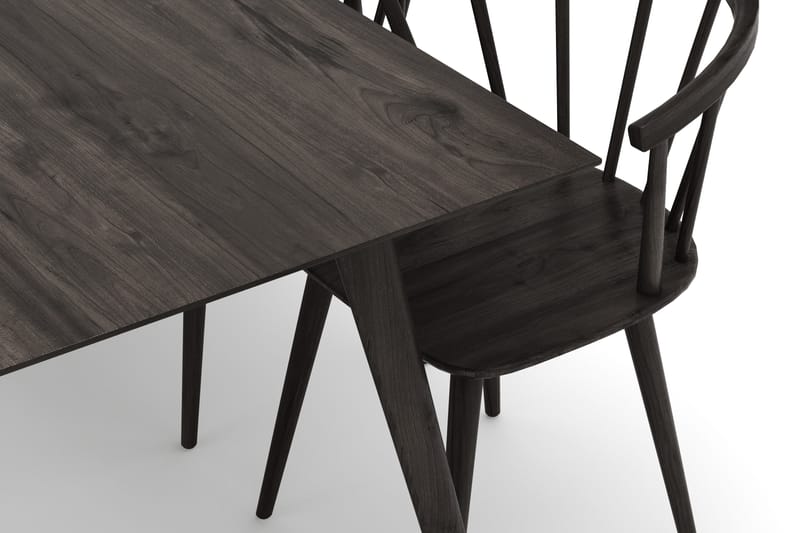 Tyrö Ruokailuryhmä, jossa 6 Tyrö Käsinojallista tuolia - Smoked Oak/Smoked Oak - Huonekalut - Pöytä & ruokailuryhmä - Ruokailuryhmä