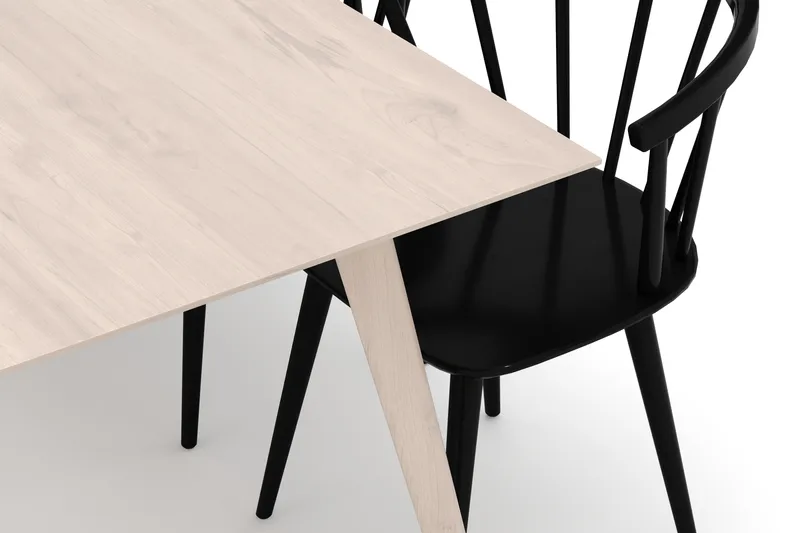 Tyrö Ruokailuryhmä, jossa 6 Tyrö Käsinojallista tuolia - Huonekalut - Pöytä & ruokailuryhmä - Ruokailuryhmä