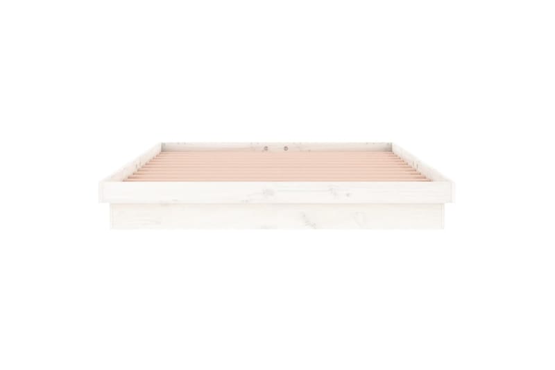 beBasic Sängynrunko LED valkoinen 180x200 cm 6FT Super King täysi puu - Valkoinen - Huonekalut - Sänky - Sänkykehikot & sängynrungot