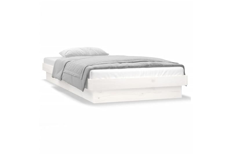 beBasic Sängynrunko LED valkoinen 75x190 cm 2FT6 Small Single täysi puu - Valkoinen - Huonekalut - Sänky - Sänkykehikot & sängynrungot