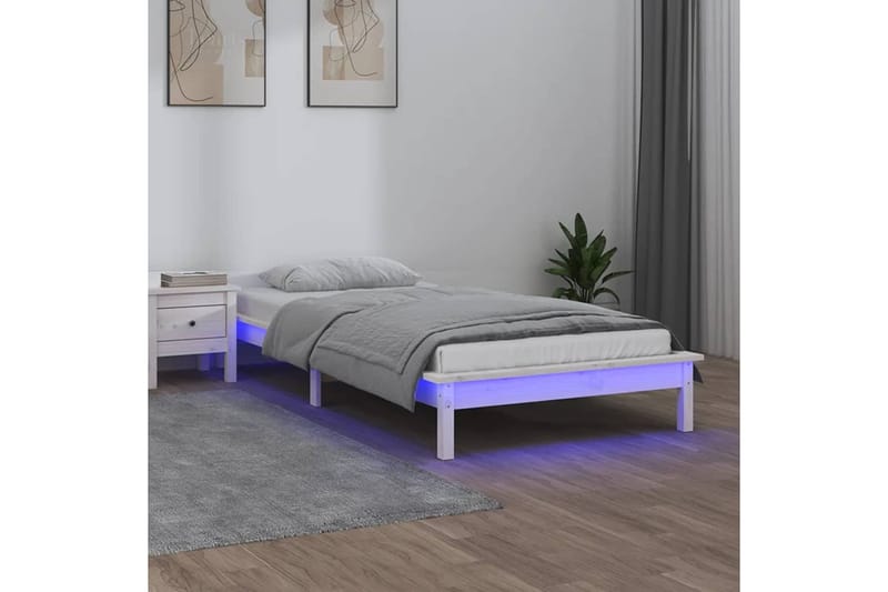 beBasic Sängynrunko LED valkoinen 75x190 cm 2FT6 Small Single täysi puu - Valkoinen - Sänkykehikot & sängynrungot