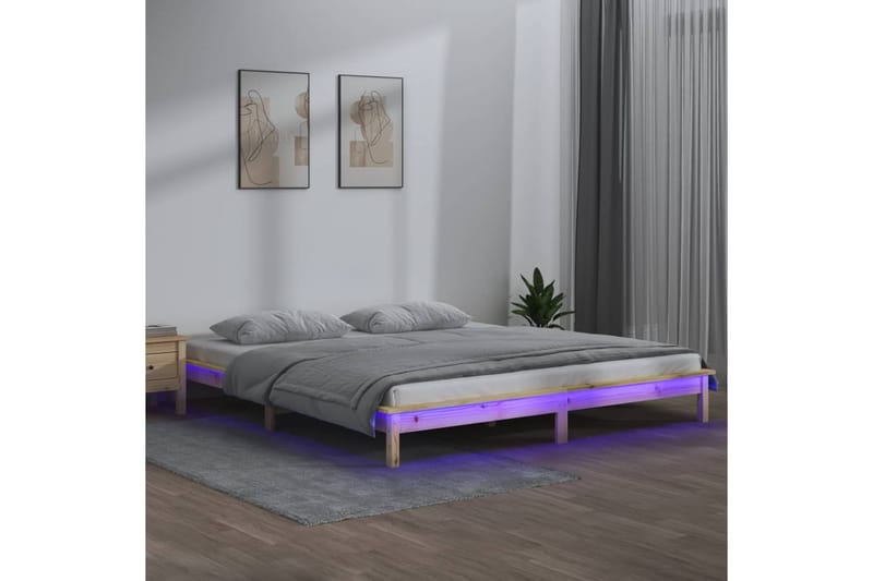 beBasic Sängynrunko LED-valoilla 180x200 cm 6FT Super King täysi puu - Ruskea - Sänkykehikot & sängynrungot