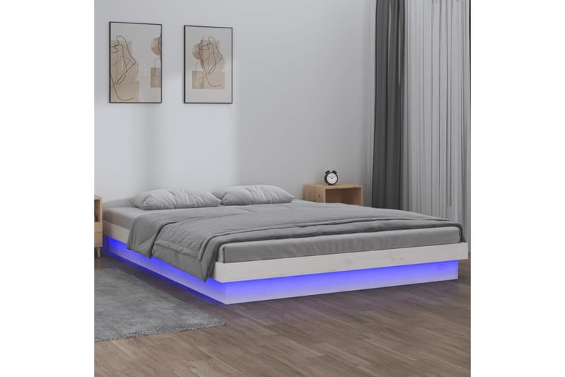 beBasic Sängynrunko LED-valoilla valkoinen 120x200 cm täysi puu - Valkoinen - Huonekalut - Sänky - Sänkykehikot & sängynrungot