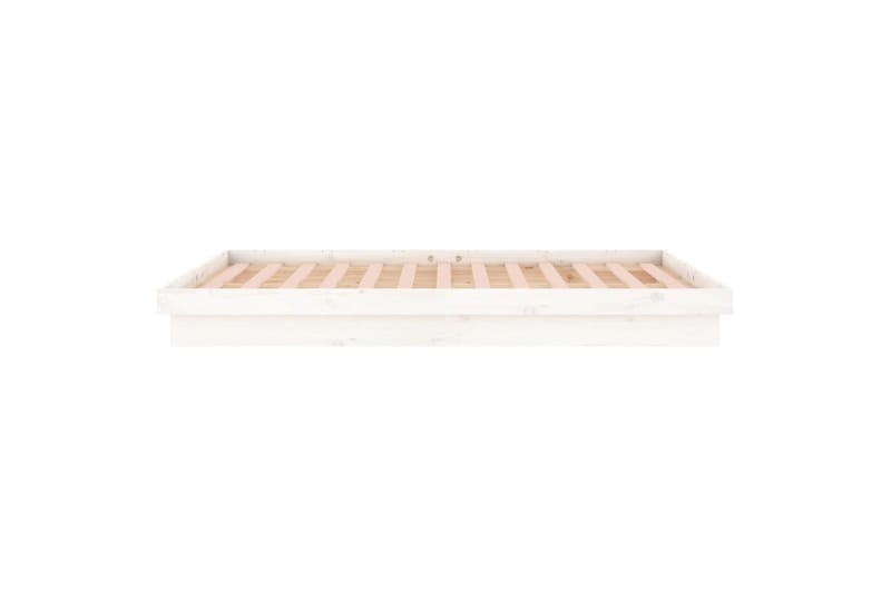 beBasic Sängynrunko LED-valoilla valkoinen 120x200 cm täysi puu - Valkoinen - Huonekalut - S�änky - Sänkykehikot & sängynrungot