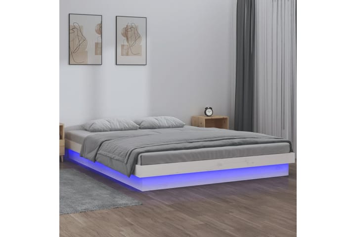 beBasic Sängynrunko LED-valot valk. 150x200 cm 5FT King Size täysi puu - Valkoinen - Sänkykehikot & sängynrungot