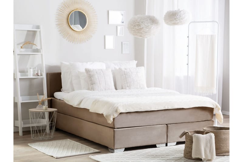 Filipa Sänkykehys 180x200 cm - Beige/Hopea - Huonekalut - Sänky - Sänkykehikot & sängynrungot