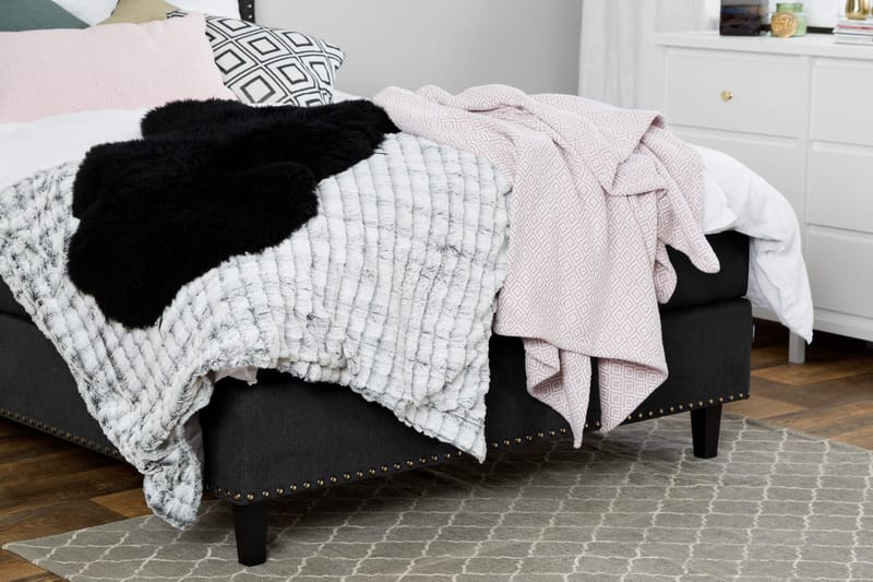 Jenkkisänky Roosalie 160x200 Pääty - Musta - Huonekalut - Sänky - Parisänky