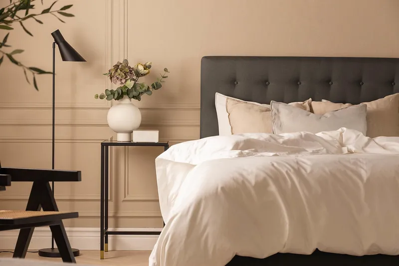 Sänkypaketti Nayaka 120x200 Vaahtomuovi - Napillinen pääty Tummanharmaa - Huonekalut - Sänky - Parisänky