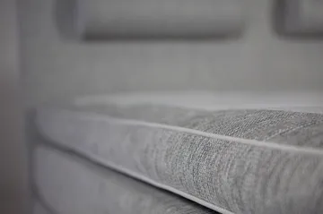 Jenkkisänky Gilius 180x200 - Vaaleanharmaa - Huonekalut - Sänky - Jenkkisängyt